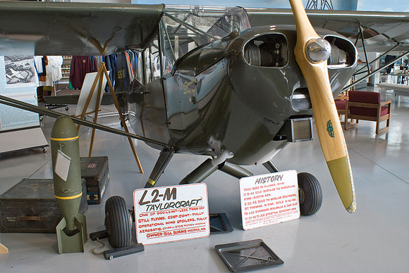 L2M With Bomb & Sign