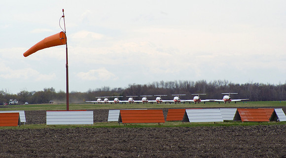 Snowbirds Taxi To End Of The Runaway