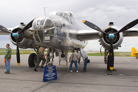 B25 Miss Mitchell Engines