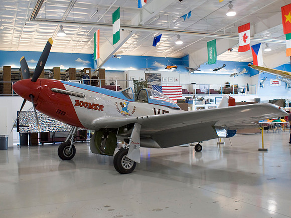 00910 Mustang Under Flags